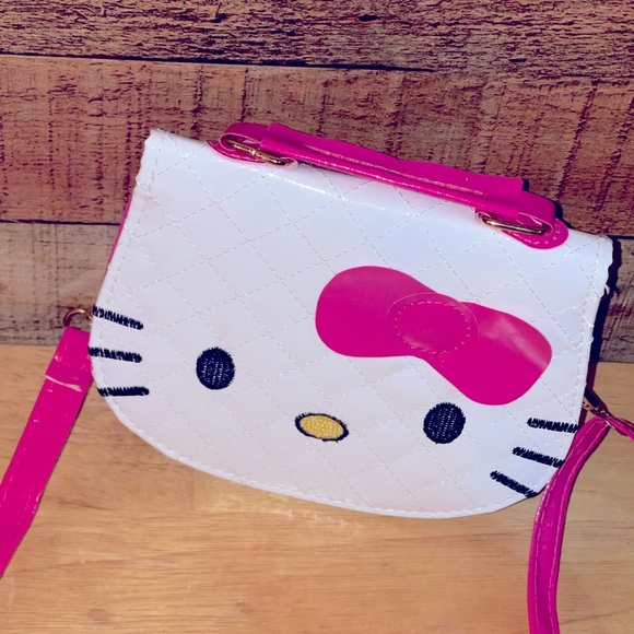 🔥 SOLD🔥💕 Hello Kitty Crossbody Bag - Picture 2 of 4